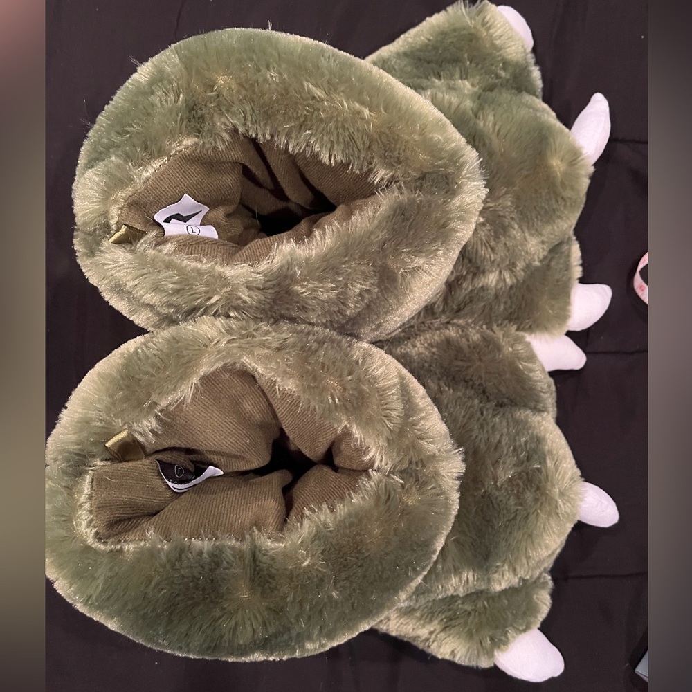 Monster slippers L